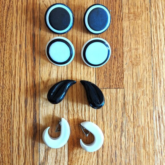 Set of 4 Vintage 80's or 90s black and white earrings - Picture 2 of 7